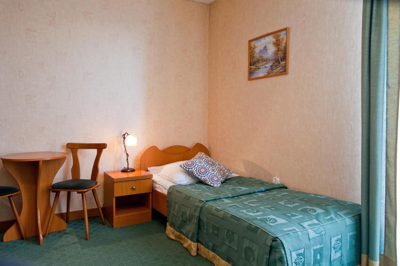 Pensjonat Henryk Krynica-Zdrój Exteriör bild