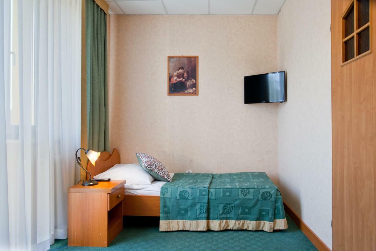 Pensjonat Henryk Krynica-Zdrój Exteriör bild